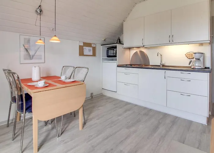 Rauha - 2-3km From The Sea By Interhome