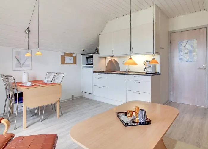 Rauha - 2-3km From The Sea By Interhome